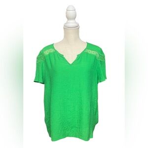 Green short sleeve‎ dressy top